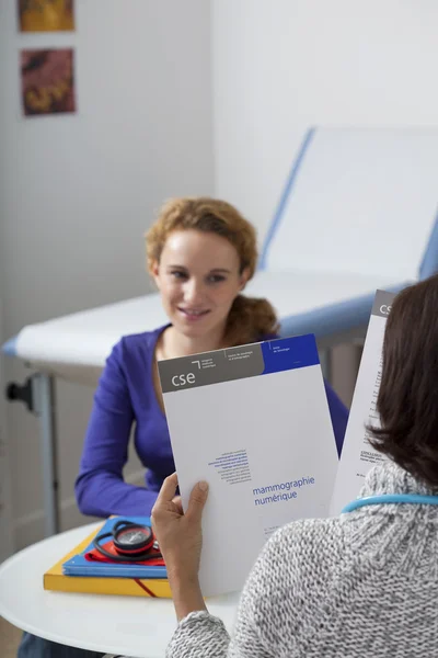 Frauenärztliche Sprechstunde — Stockfoto