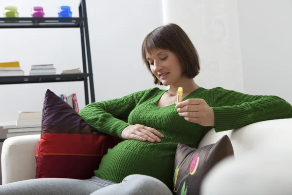 ホメオパシー、妊娠中の女性 — ストック写真