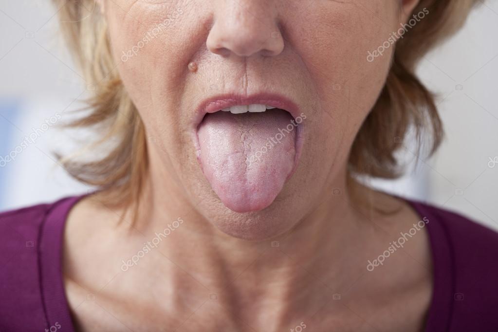Schoolgirl oiled grannies tongue