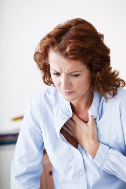 angina pektoris kadın