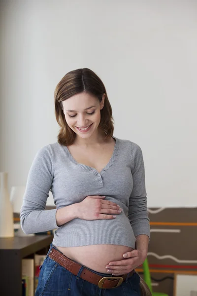 Těhotná žena, kontrakce — Stock fotografie