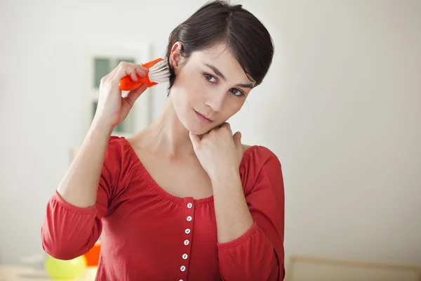 CUIDADO DEL PELO DE LA MUJER —  Fotos de Stock