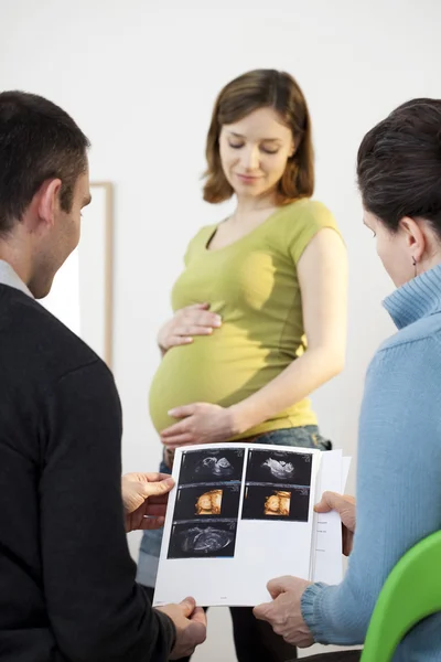 DONNA PREGNANTE, ULTRASONOGRAFIA — Foto Stock