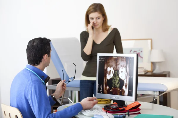 EAR NOSE & THROAT, WOMAN — Stock Photo, Image