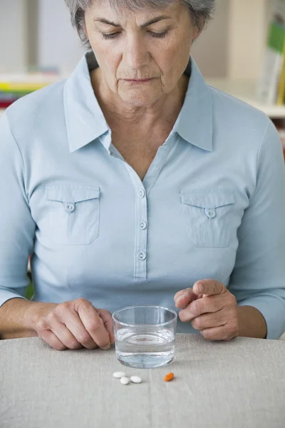 Overmedication, vrouw — Stockfoto