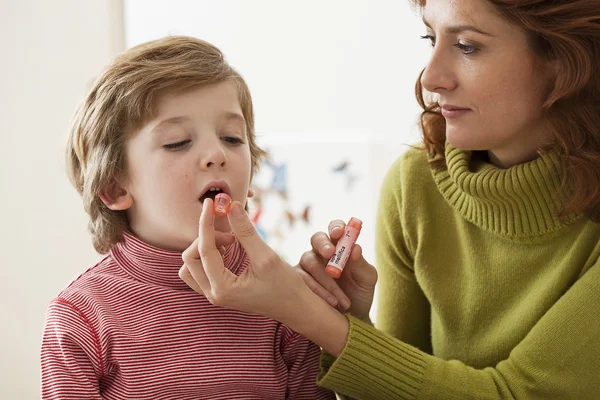 Homeopathie, kind — Stockfoto