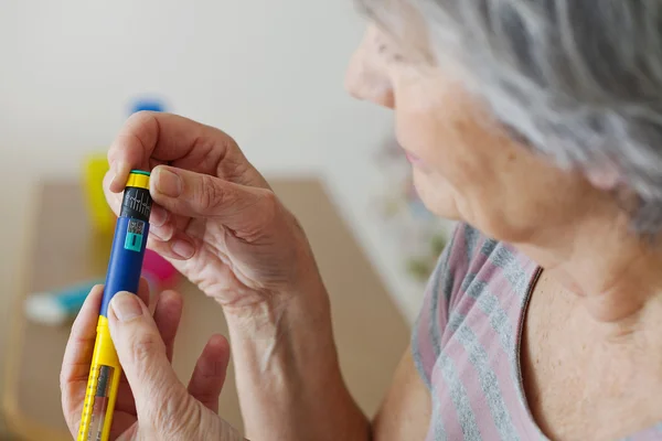 TRATTARE LE DIABETE NEGLI VECCHI . — Foto Stock