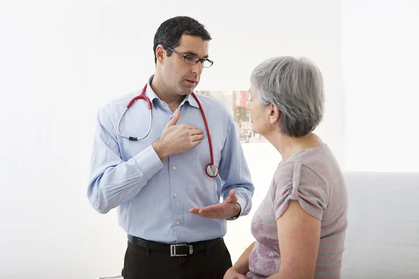 CONSULTATION, ELDERLY P. IN PAIN — Stock Photo, Image