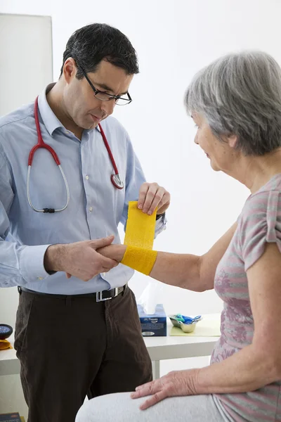 WRIST BANDAGE — Stock Photo, Image