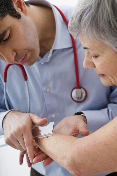 DERMATOLOGÍA, SIMTOMATOLOGÍA ELDE — Foto de Stock