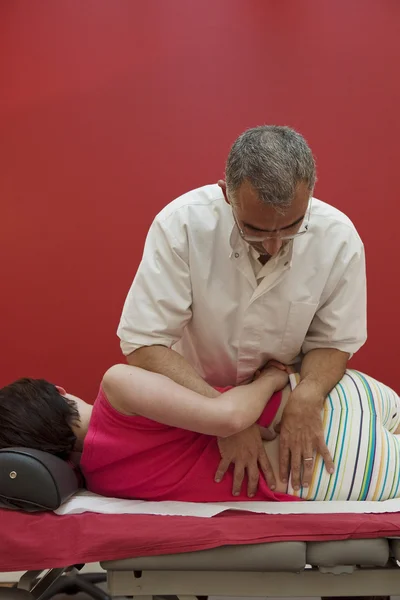 Osteopathy 여자 — 스톡 사진