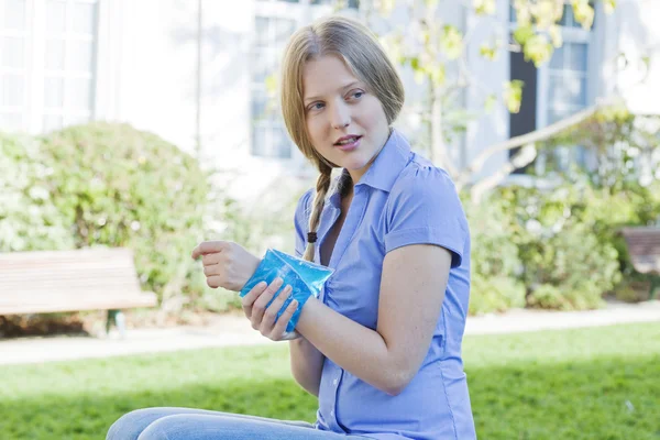 Koude therapie vrouw — Stockfoto