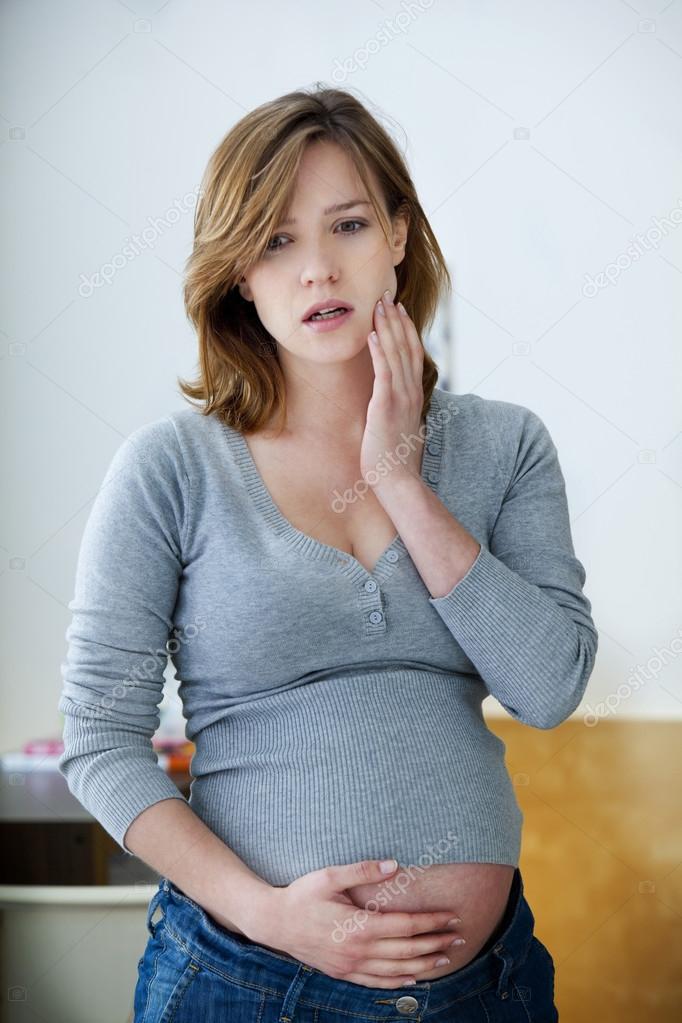 PAINFUL TOOTH PREGNANT WOMAN
