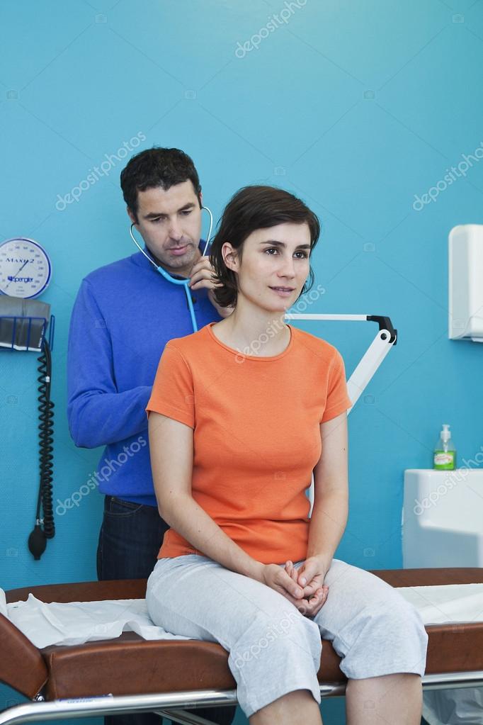 AUSCULTATION, WOMAN Stock Photo by ©imagepointfr 42554663