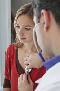 oskültasyon, kadın