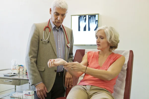 RHEUMATOLOGY, ELDERY PERSON — Stock Photo, Image