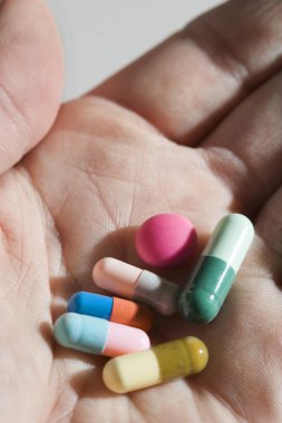 uyuşturucu el kapsüller