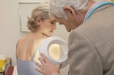 Dermatoloji istişare kadın