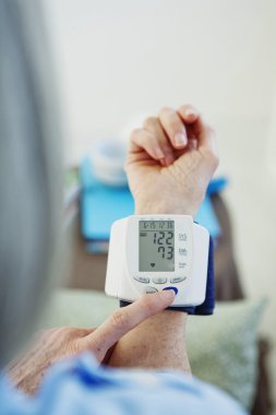 Kan basıncı, yaşlı kişi