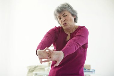 Germe yaşlı bir kişi