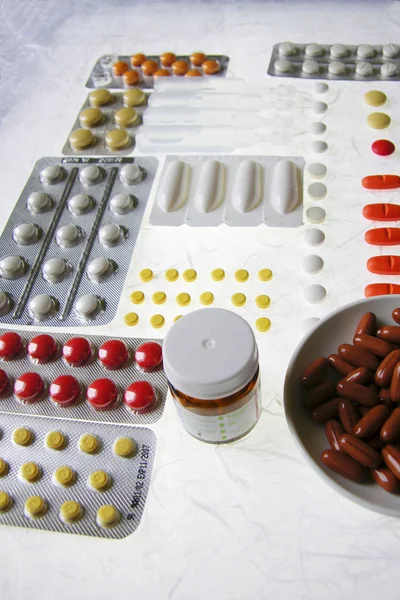 Pacotes de pílulas sortidas — Fotografia de Stock