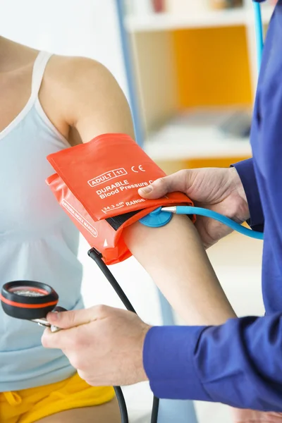 PRESSÃO DE SANGUE, WOMAN — Fotografia de Stock