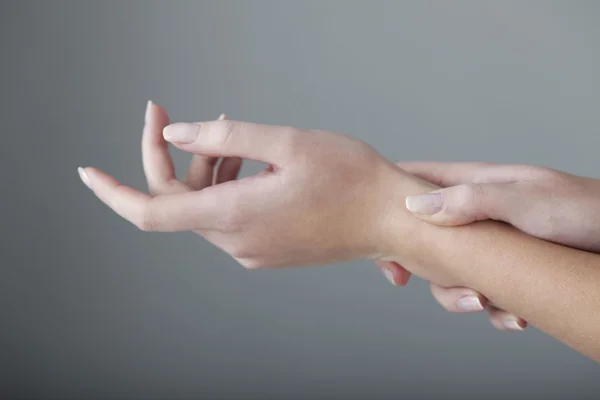 WOMAN WITH PAINFUL HAND — Stock Photo, Image