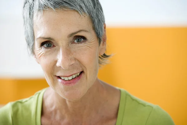 PORTRAIT WOMAN IN 50S — Stock Photo, Image