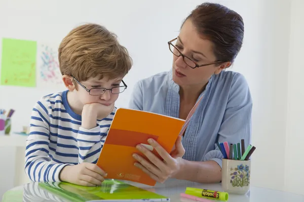 CHILD IN SPEECH THERAPY — Stock Photo, Image