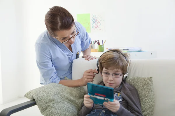 Madre e hijo — Foto de Stock