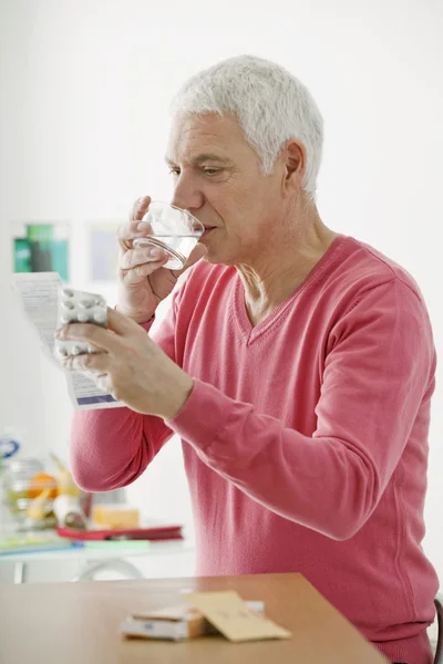Холестерин лікування, людей похилого віку — стокове фото