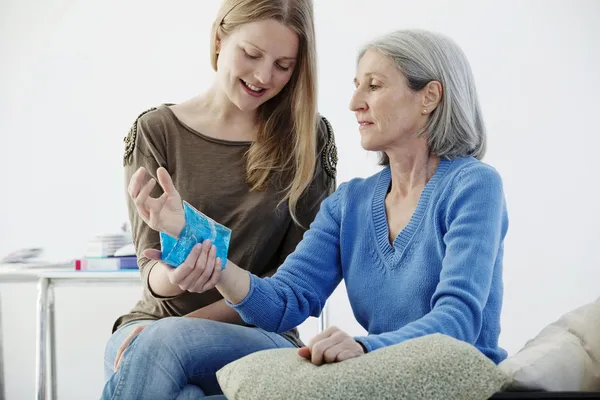 SOCIAL AID FOR ELDERLY PERSON — Stock Photo, Image