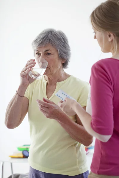 Onafhankelijke verpleegster aannemer — Stockfoto