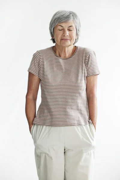 RETRATO DE 65 ANOS - VELHO WOMAN — Fotografia de Stock