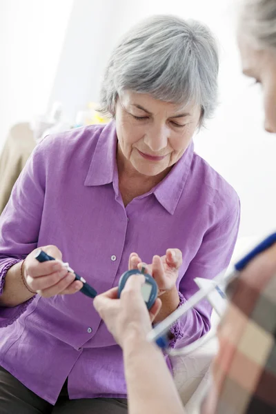 Prueba de azúcar para mujer — Foto de Stock