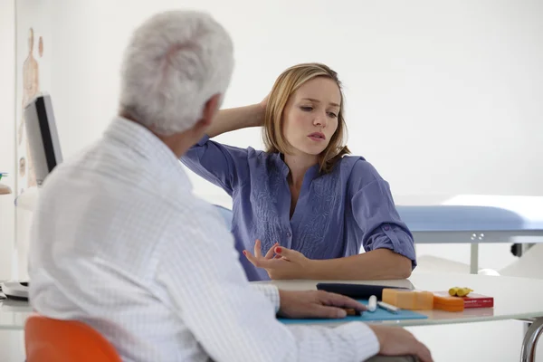 WOMAN IN CONSULTATION, DIALOGUE — Stock Photo, Image