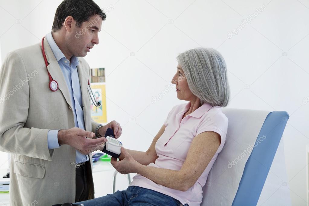 BLOOD PRESSURE, ELDERLY PERSON