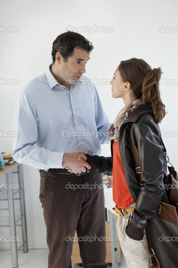 WOMAN IN CONSULTATION