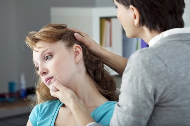 Dermatoloji istişare kadın