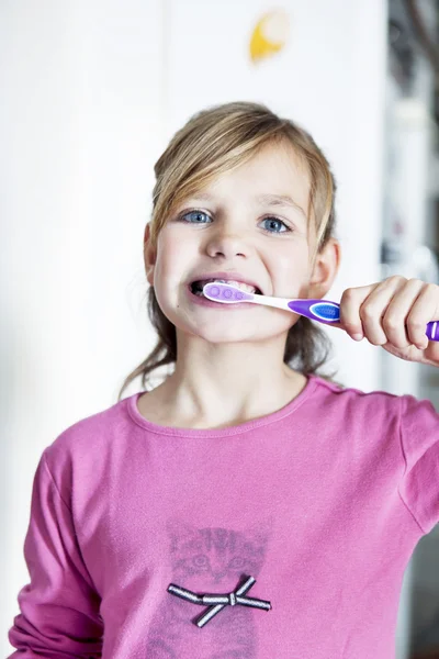 DENTAL HYGIENE,  CHILD — Stock Photo, Image