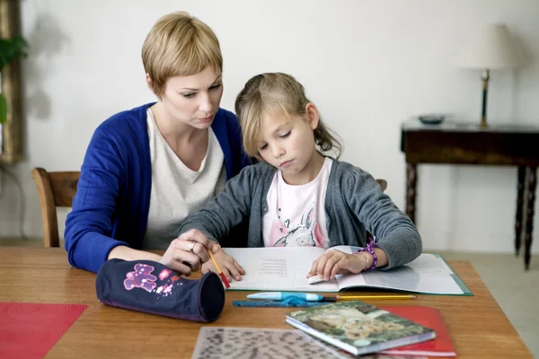 CHILD DOING HOMEWORK — Stock Photo, Image