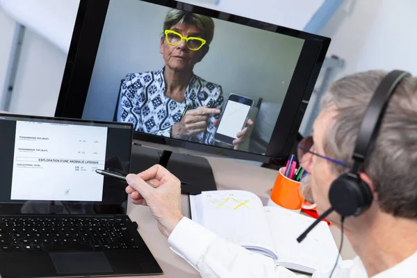 Video Consultation Doctor Patient Who Wishes Have Her Medical Tests — Stock Photo, Image