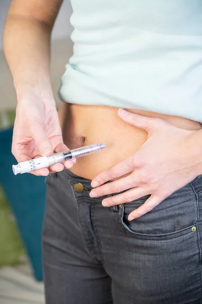 Close Hands Stomach Diabetic Woman Giving Herself Insulin Injection — Foto de Stock