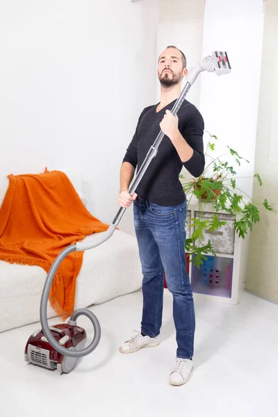 Man Pretending Soldier Vacuum Cleaner — Fotografia de Stock