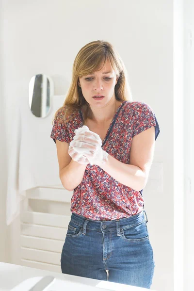 Woman Suffering Contamination Ocd Obsessive Hand Washing — ストック写真