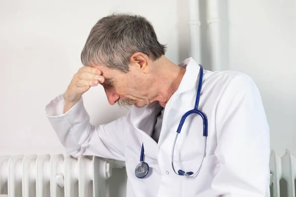 Doctor Exhausted His Work — Stockfoto