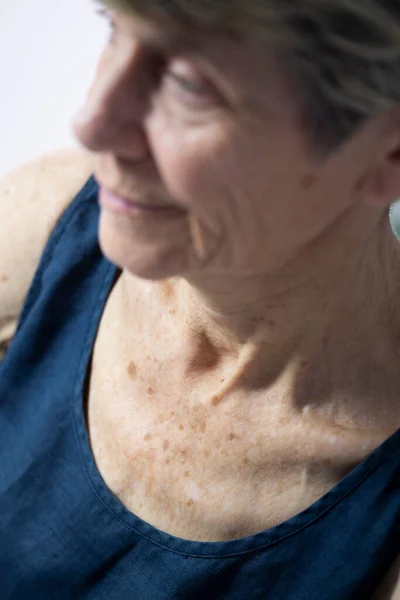 Chest Old Woman — Fotografia de Stock