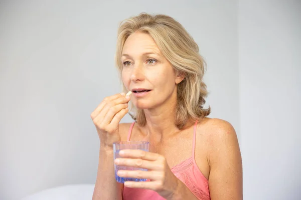 Woman Taking Medication Close — Stock Photo, Image