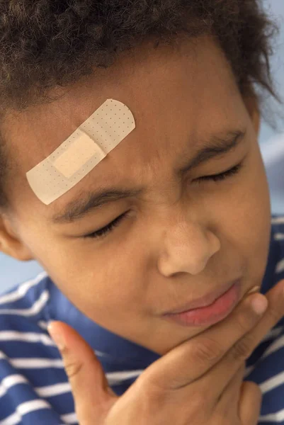 Little Boy Forehead Injure — Stock Photo, Image