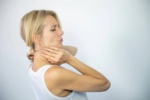 Woman Feeling Pain Her Neck — Stock Photo, Image